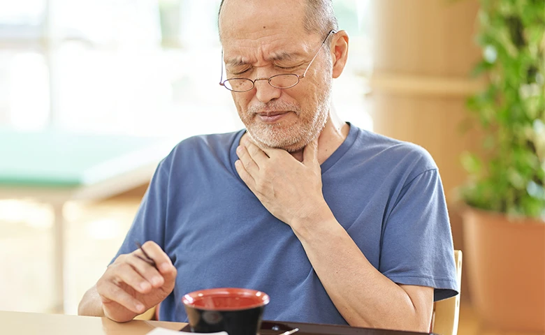 現在の「食べる」「飲み込む」といった口腔機能がどの程度なのか評価・検査して、患者さま一人ひとりに合った機能回復ケアをご提案します。