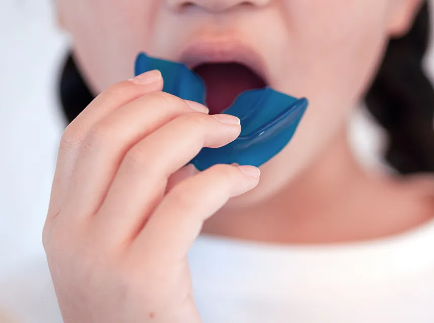 歯列矯正用咬合誘導装置（プレオルソ）